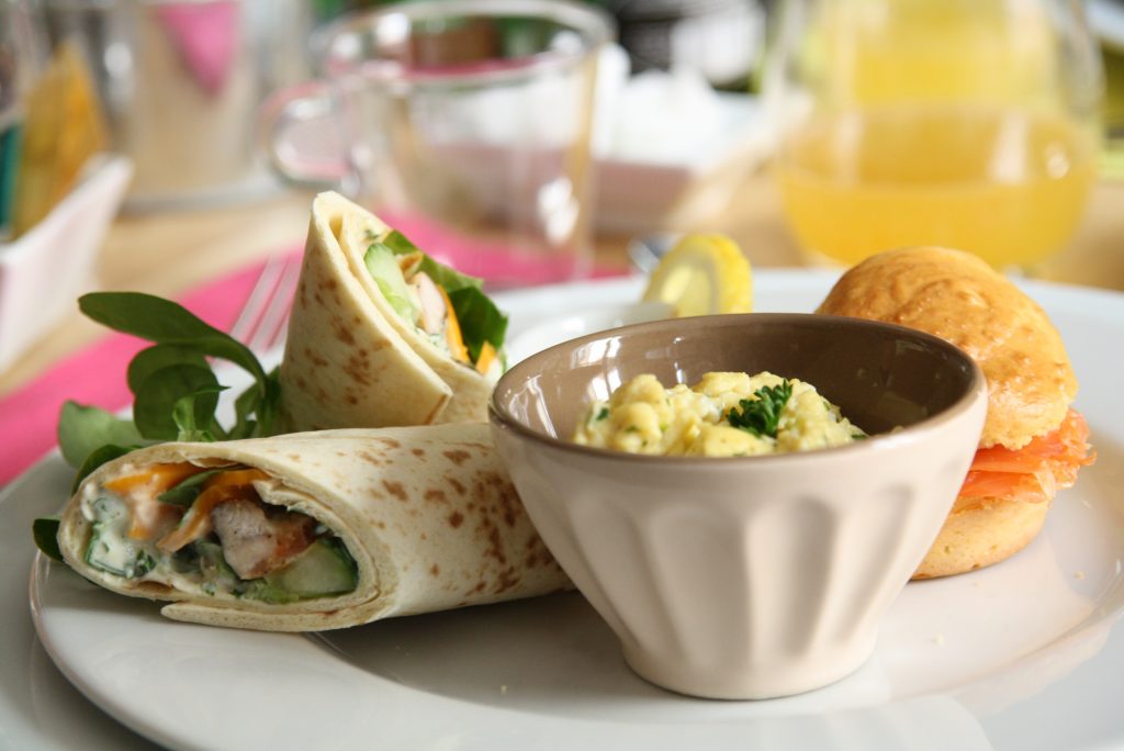 WRAPS SAUMON FUMÉ ET FROMAGE FRAIS